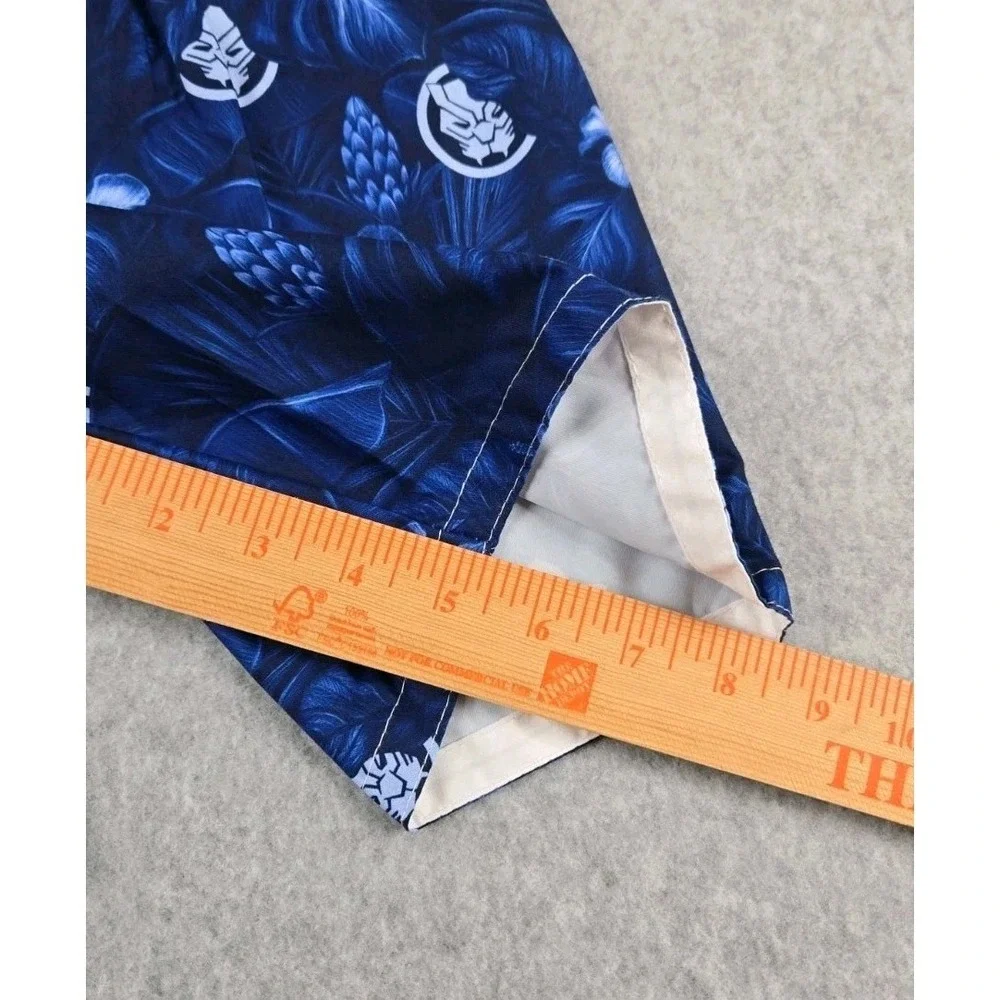 Avengers Bathing Suit Boys 2 pc Swim Set Size Small Rash Guard Top‎ Trunks NWT